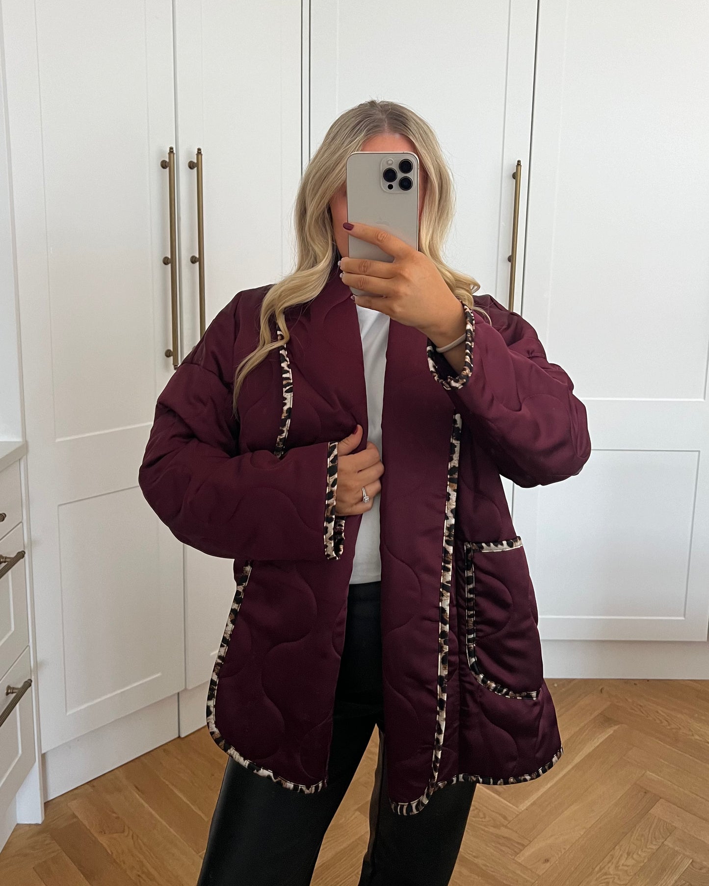 BURGANDY QUILTED JACKET WITH LEOPARD TRIM